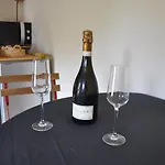 La Ferme De Vrilly Couette-café