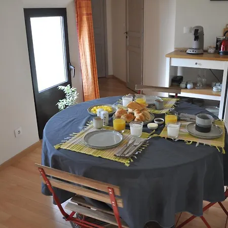 La Ferme De Vrilly ベッド・アンド・ブレックファスト 3*