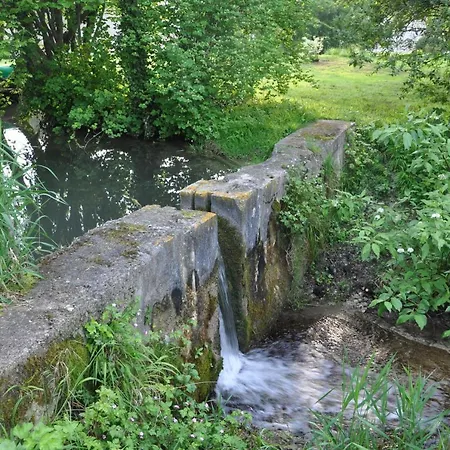 La Ferme De Vrilly ベッド・アンド・ブレックファスト